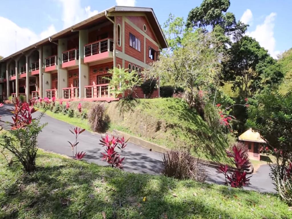Вилла Cuffie River Nature Retreat Port of Spain Экстерьер фото